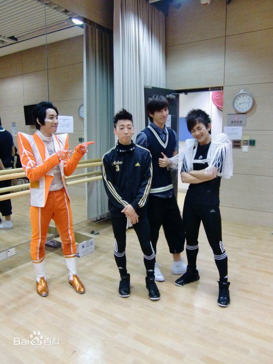 梁进龙(Juno Leung)媒体照素颜照相册