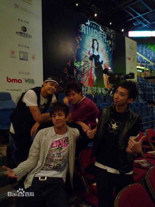 梁进龙(Juno Leung)媒体照素颜照相册