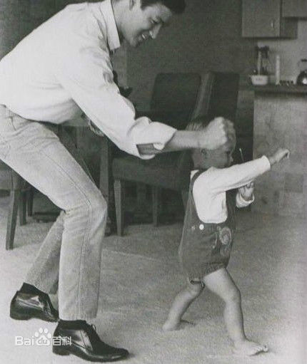 李国豪(Brandon Lee)与家人素颜照相册