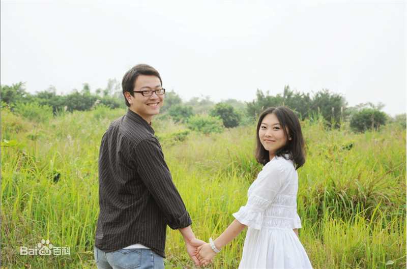 周凌翔海涛和妻子赵佳素颜照相册