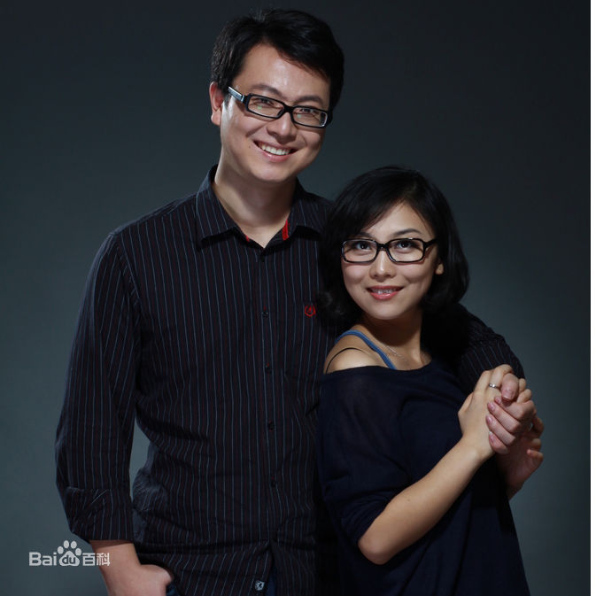 周凌翔海涛和妻子赵佳素颜照相册