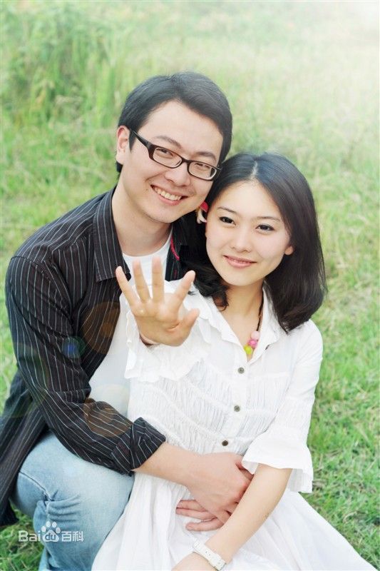 周凌翔海涛和妻子赵佳素颜照相册