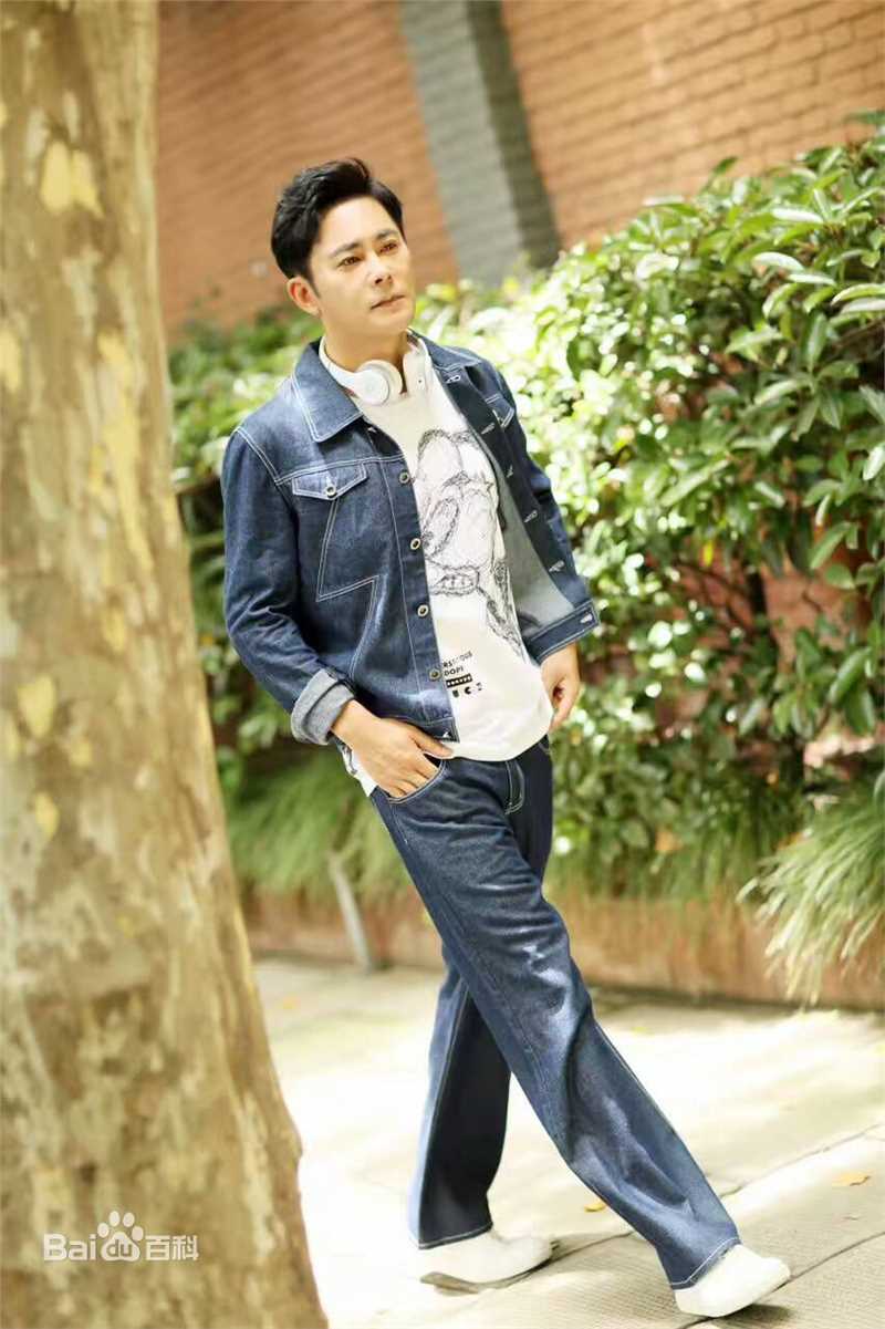 宗峰岩最新新帅气图集