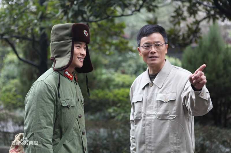 周卫星前后照片