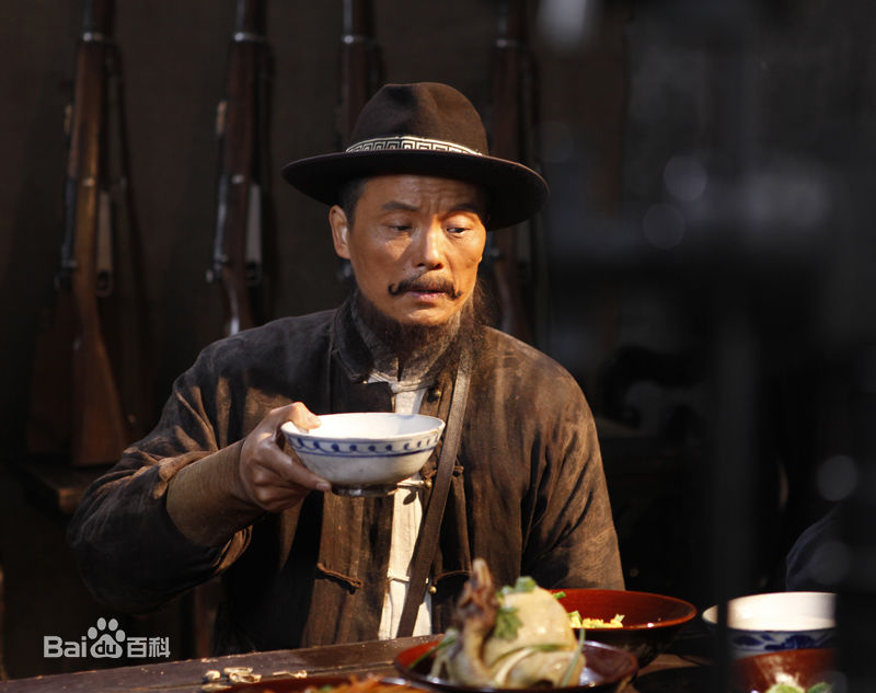 周卫星前后照片