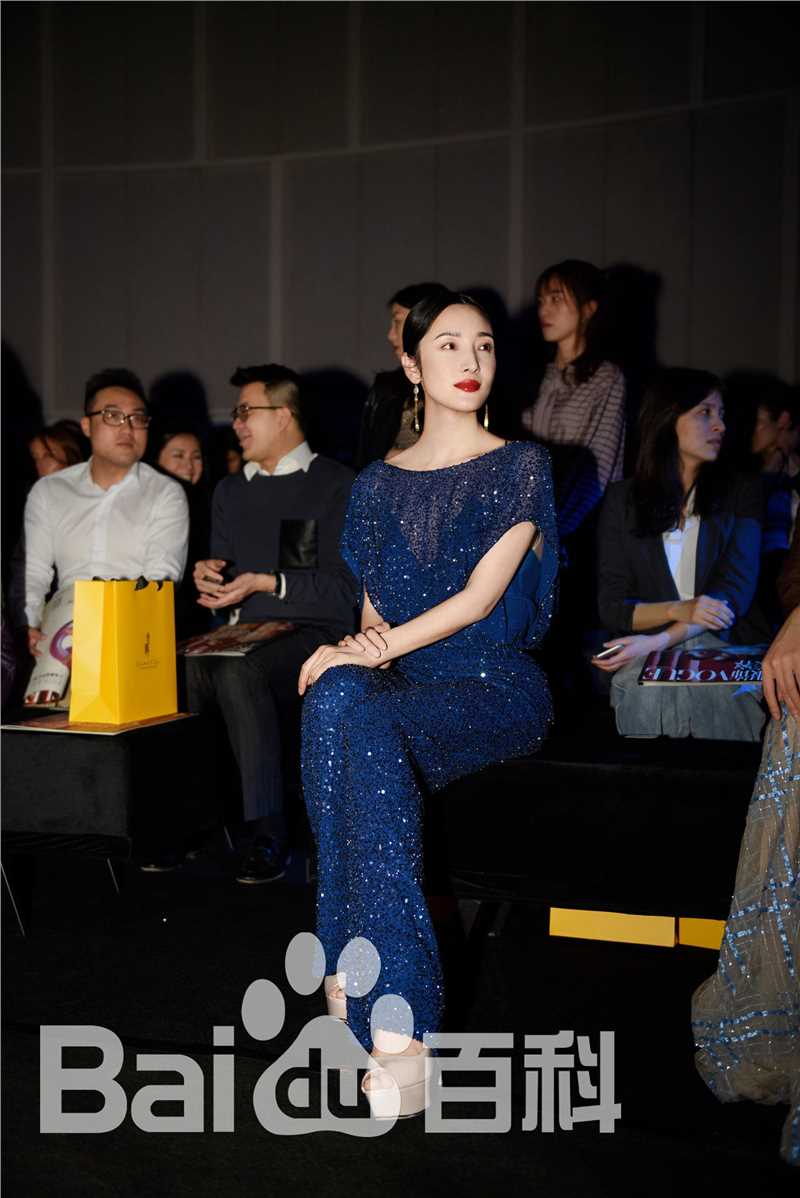 王妍苏前后照片