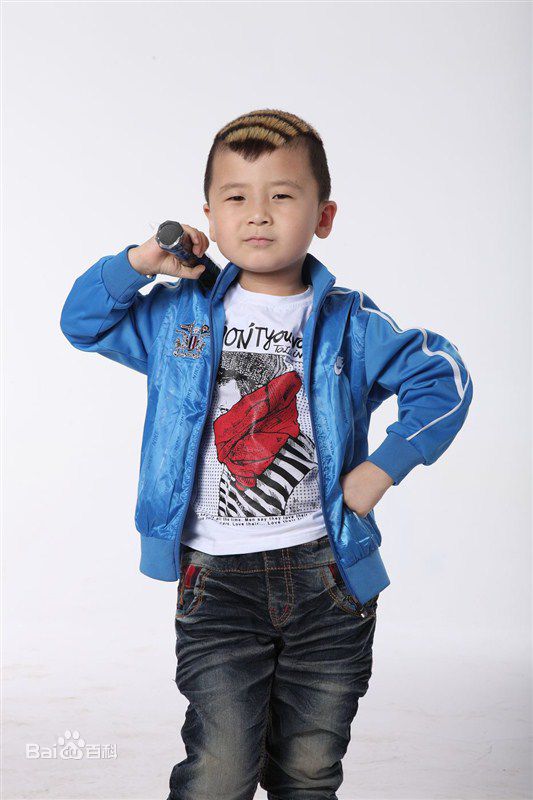 武东博代言求进童鞋图片图集