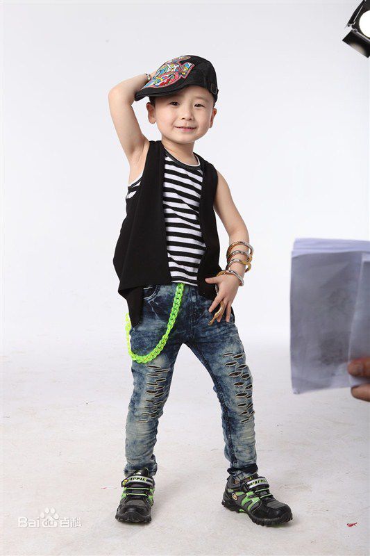 武东博代言求进童鞋图片图集