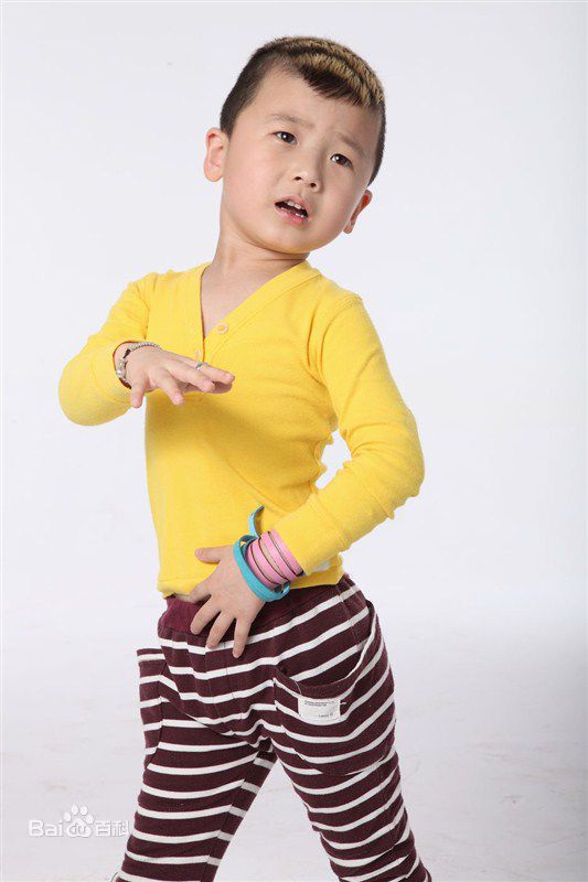 武东博代言求进童鞋图片图集