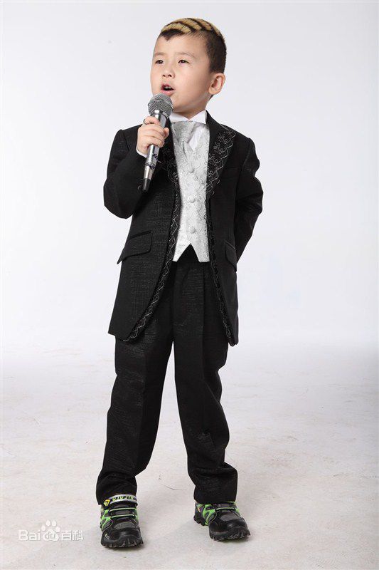 武东博代言求进童鞋图片图集