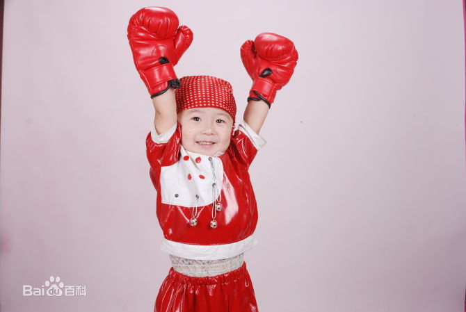 武东博幼时艺术照生活照