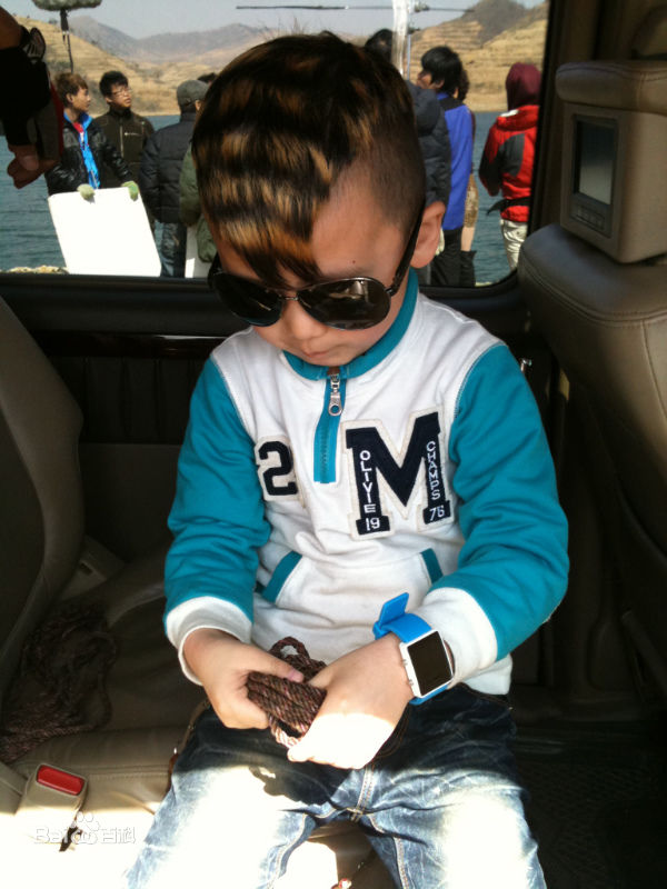 精选武东博在《并肩作战》-聪聪中的图册