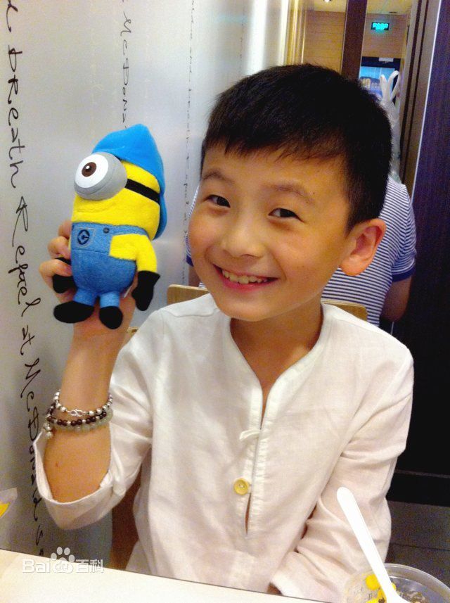 武东博生活照前后照片