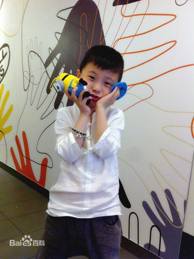 武东博生活照前后照片