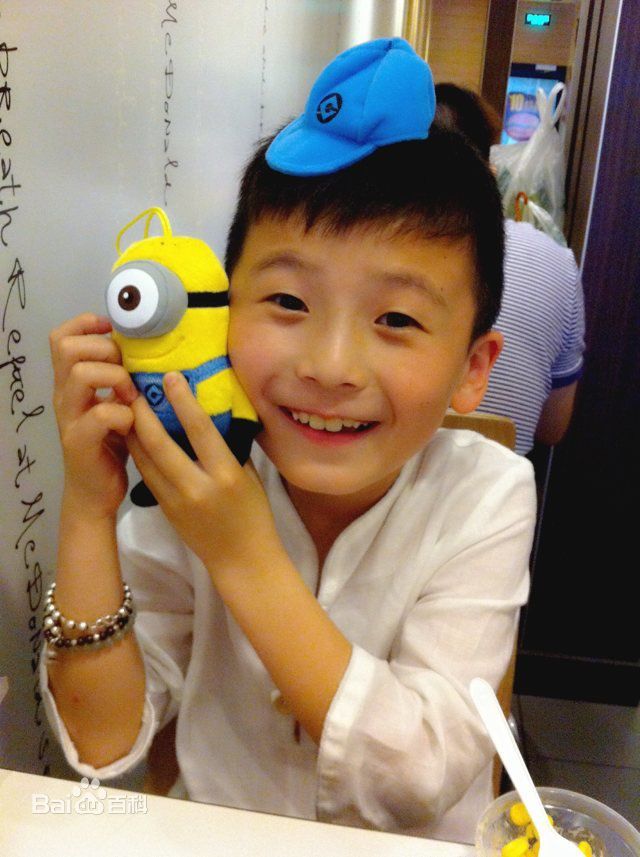 武东博生活照前后照片