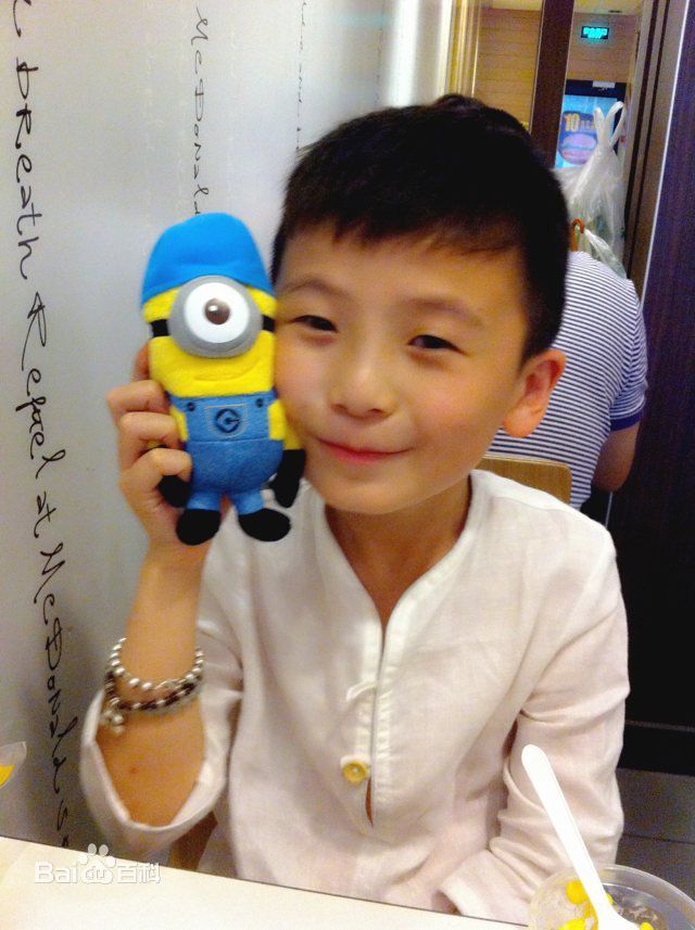 武东博生活照前后照片