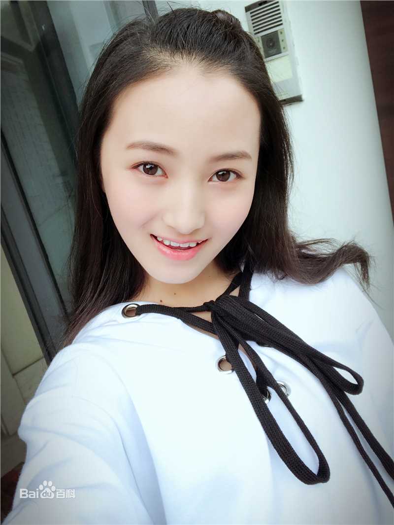 牛欣欣(Angel)生活照生活照相册