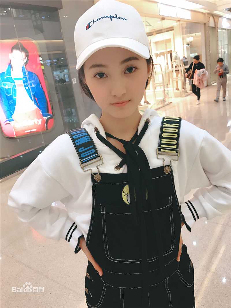 牛欣欣(Angel)生活照生活照相册