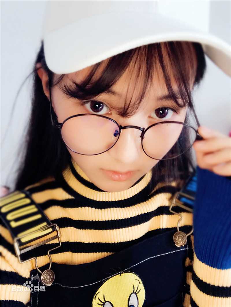 牛欣欣(Angel)生活照生活照相册