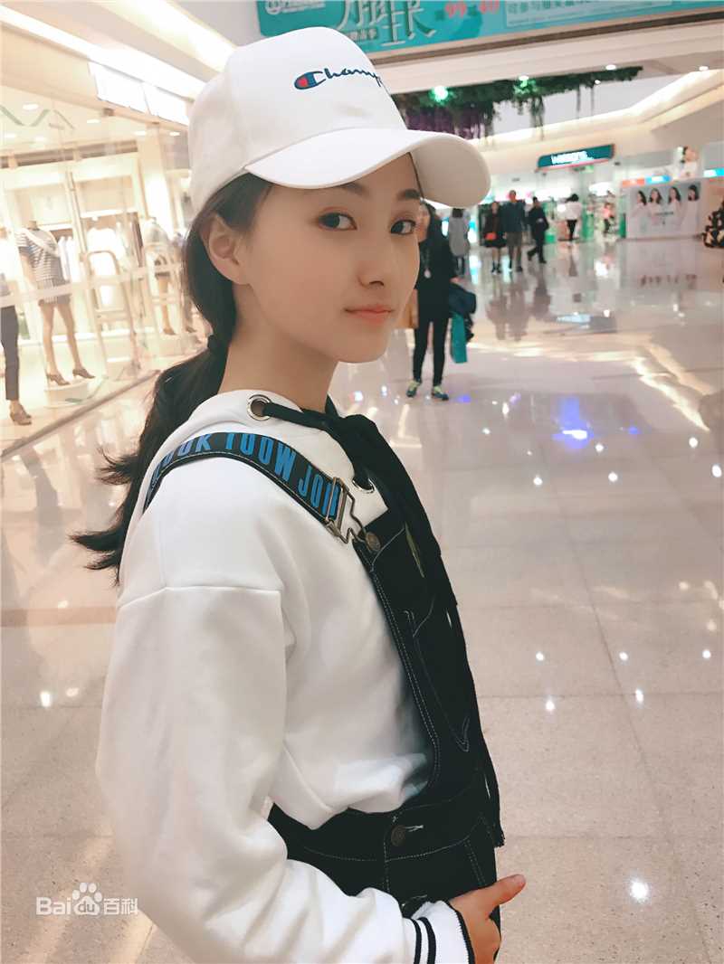 牛欣欣(Angel)生活照生活照相册