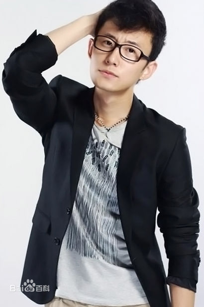 王一演员前后照片