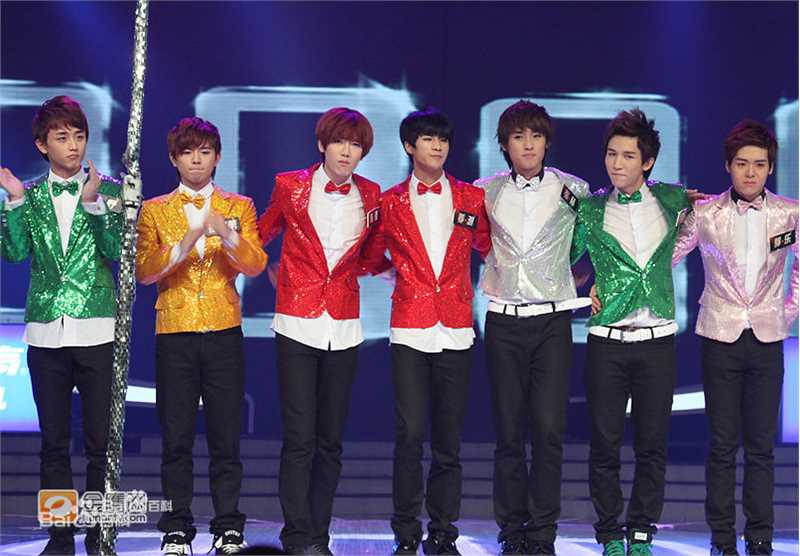 徐嘉苇(Jovi)快乐天团8090前后照片