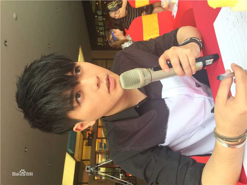 徐嘉苇(Jovi)南宁加油美少女图片图集