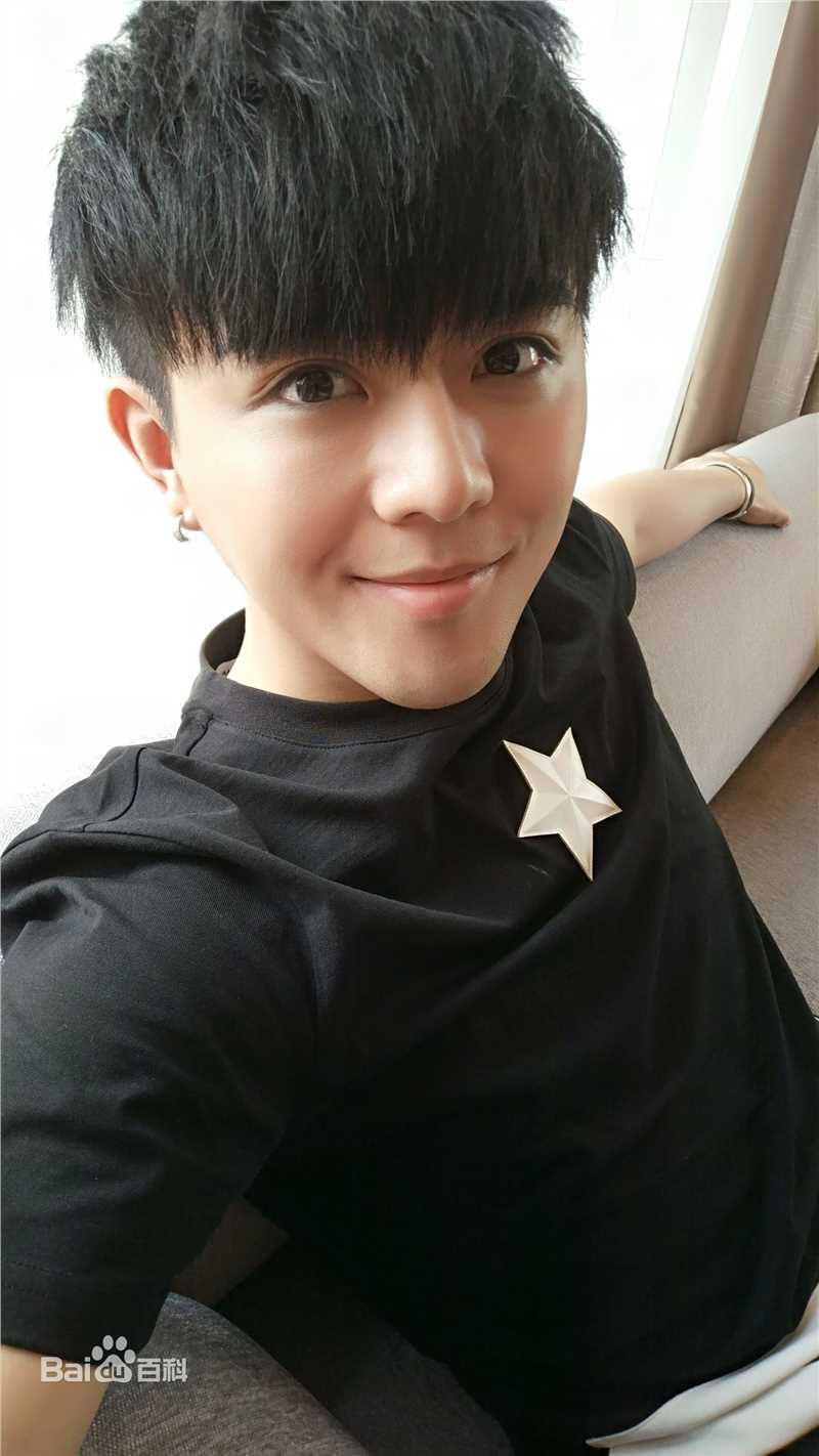 徐嘉苇(Jovi)南宁加油美少女图片图集