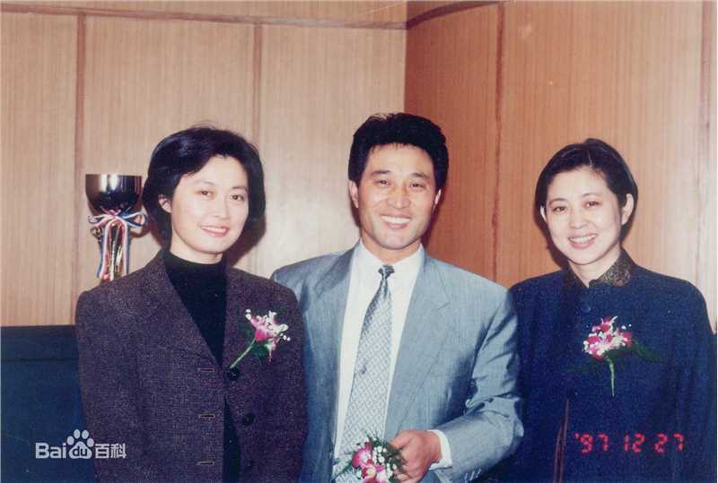 刘忠虎获主持人奖照片前后照片