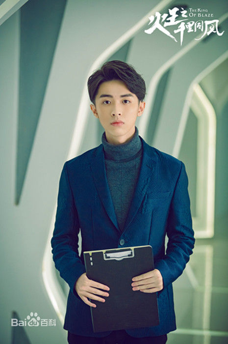 最全张逸杰素颜照