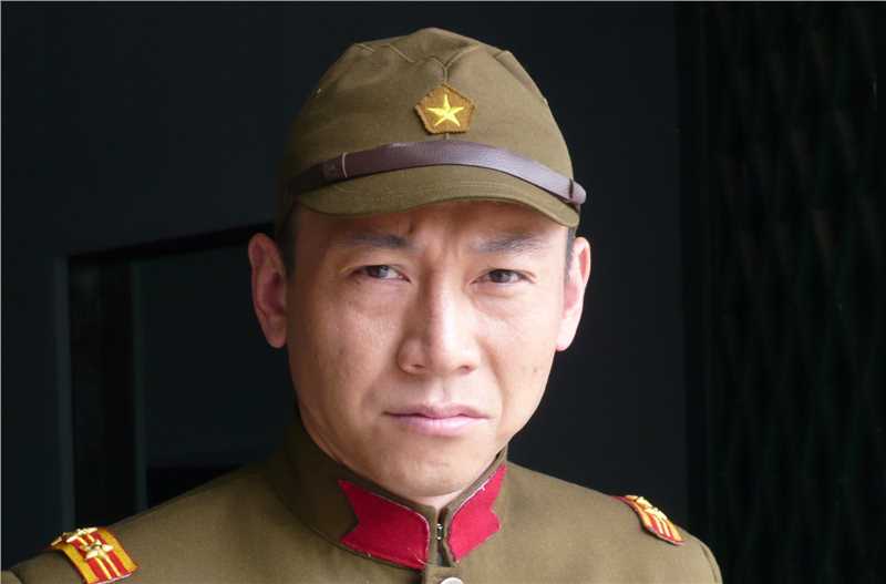 最新赵家林性感图片