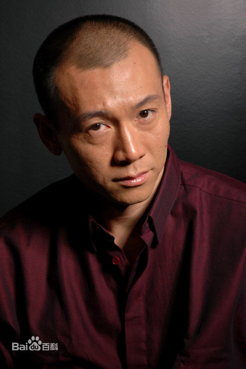 最新赵家林性感图片