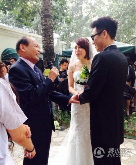 金池(J.C)婚礼现场性感图片图集