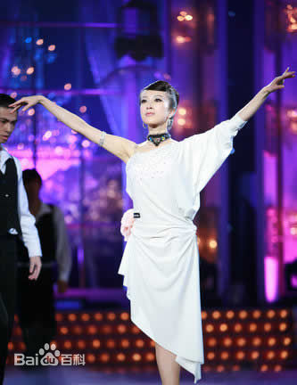 最新金巧巧(Qiaoqiao Jin)在参加《舞林大会》中的图集
