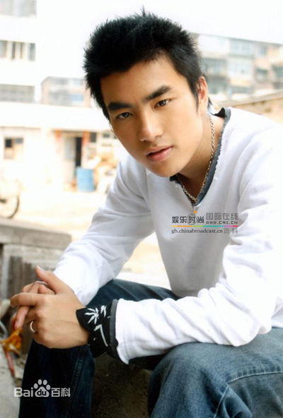 高海博(nicky)个人宣传照素颜照壁纸