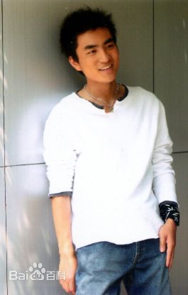 高海博(nicky)个人宣传照素颜照壁纸