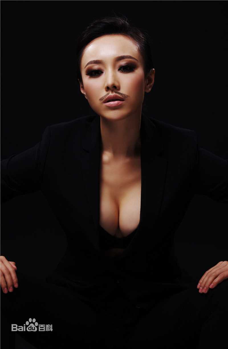 韩一菲(Loky)男人装素颜照相册