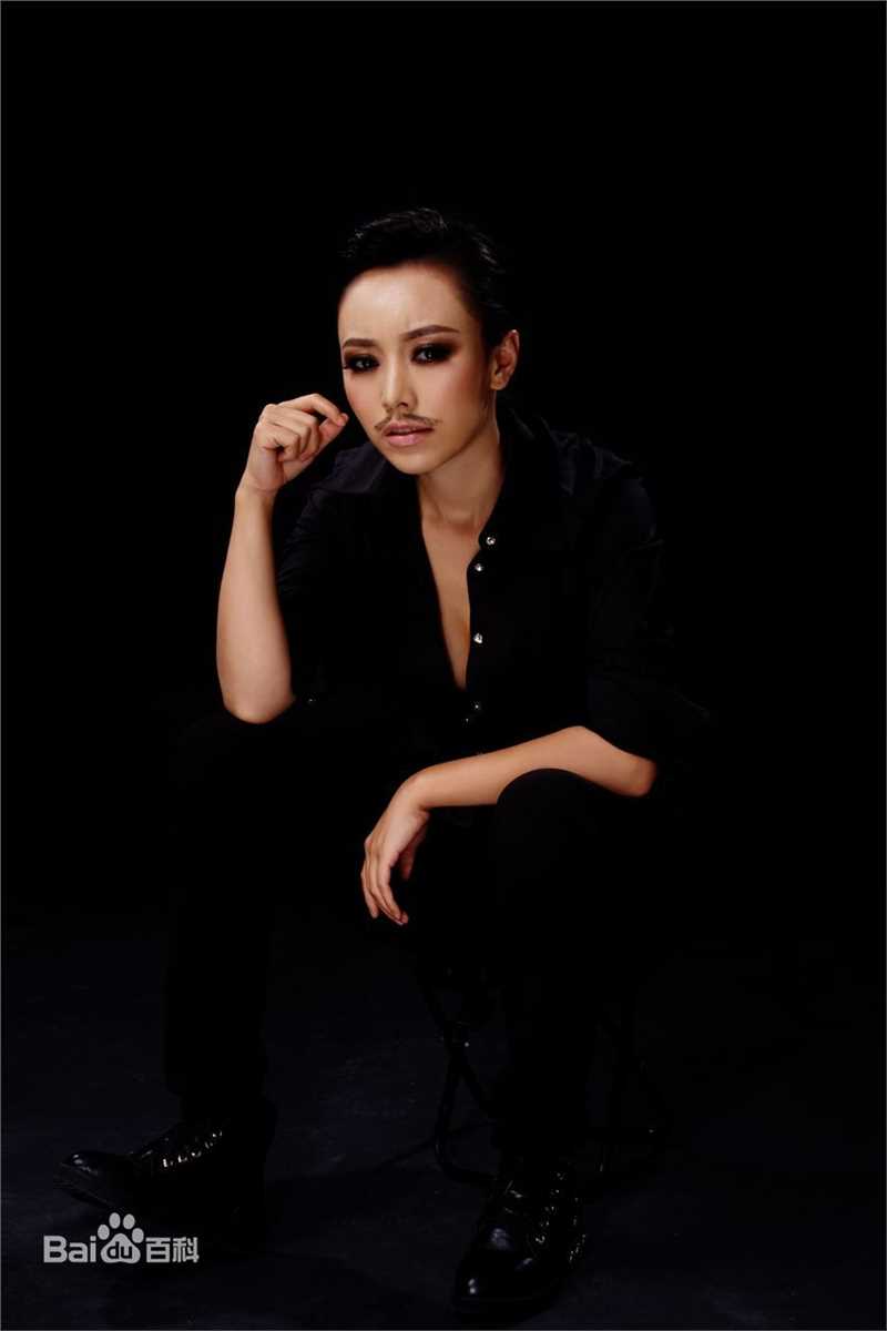 韩一菲(Loky)男人装素颜照相册