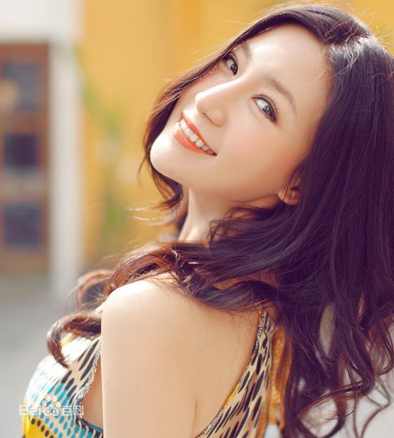 刘梓妍(Candy Liu)最新唯美显女人味壁纸