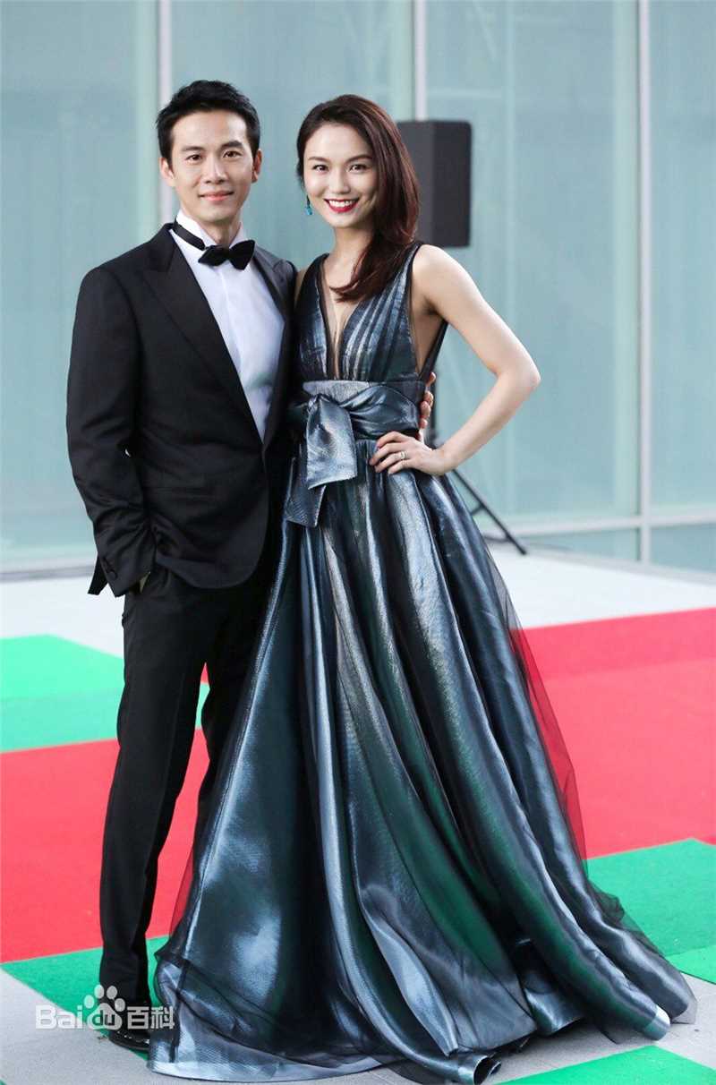 戚玉武获奖素颜照壁纸