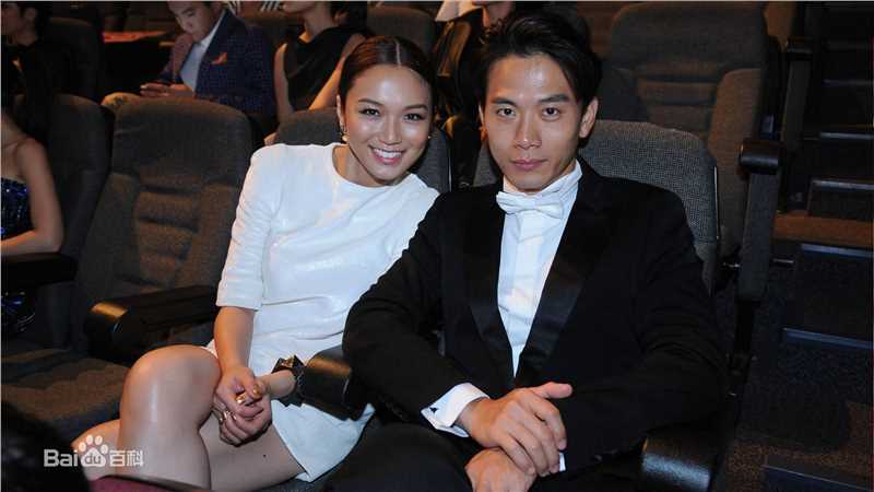 戚玉武与白薇秀前后照片