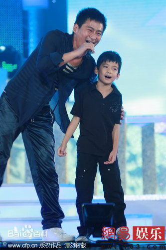 景岗山演出和活动照性感图片图集