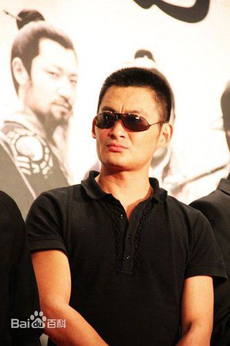 景岗山帅照生活照