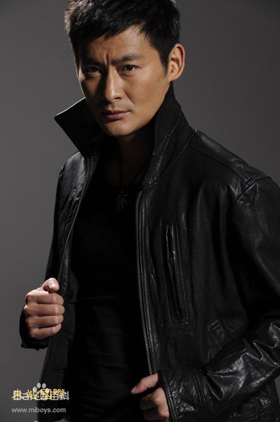 景岗山帅照生活照