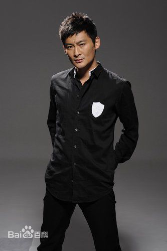 景岗山帅照生活照