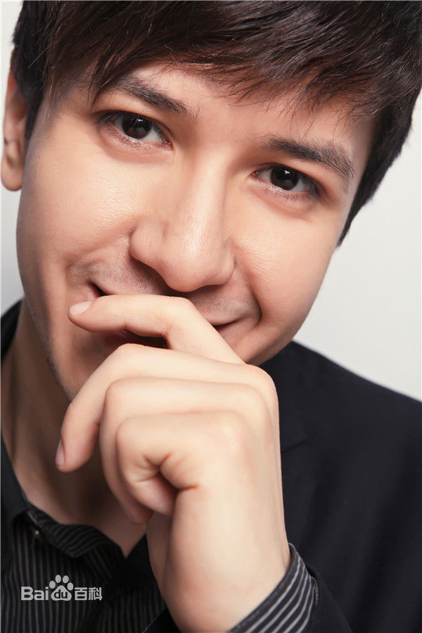 努尔艾力·阿不利孜新东方艾力老师壁纸壁纸