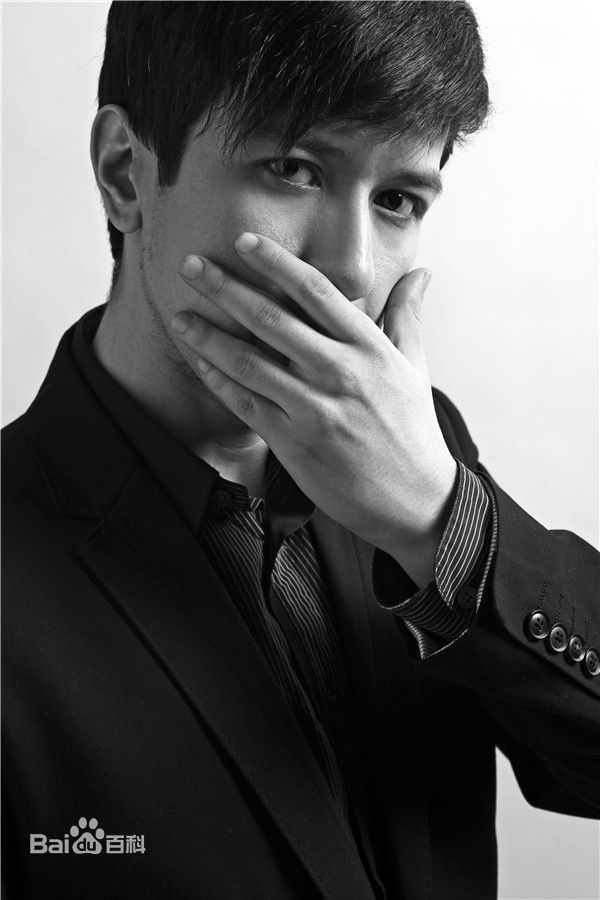 努尔艾力·阿不利孜新东方艾力老师壁纸壁纸