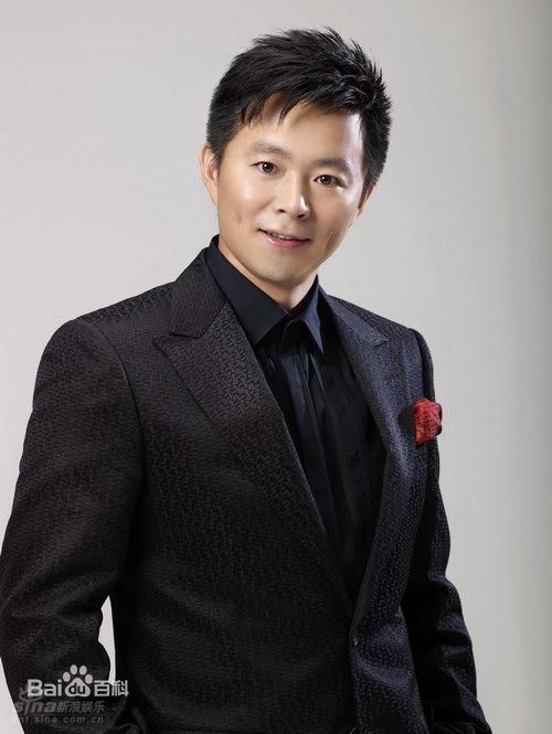 王宏伟(Wang Hongwei)西部新歌王图片图册