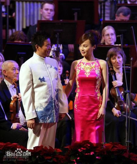 最新王宏伟(Wang Hongwei)性感图片