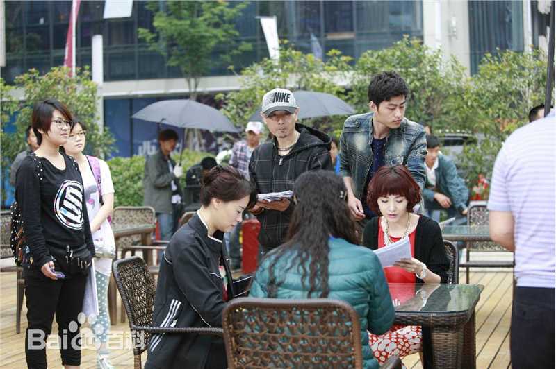 司小冬私房钱 工作照前后照片